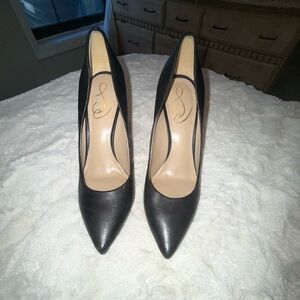 Jessica Simpson Black Pumps